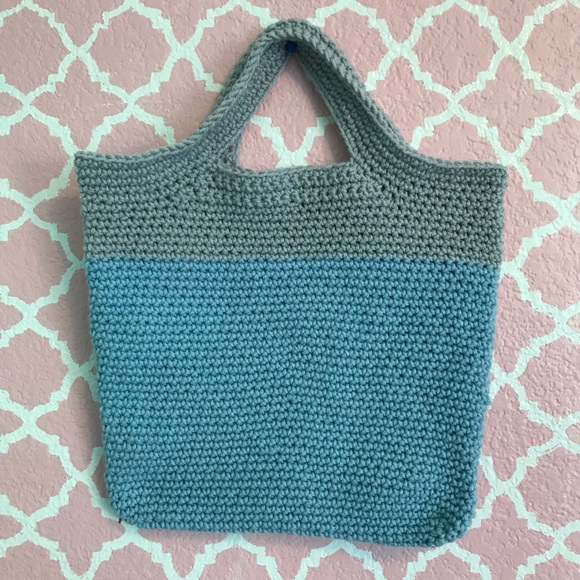 crochet carry all bag